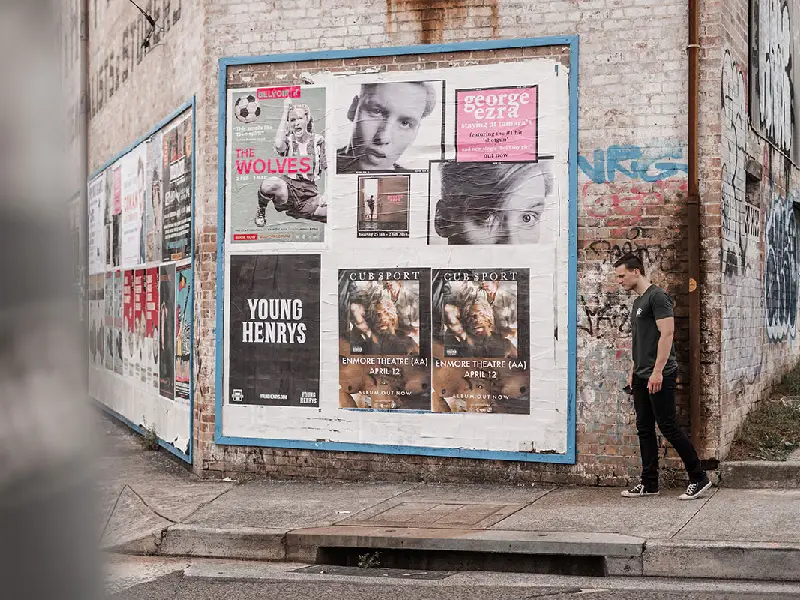 پوستر تبلیغاتی